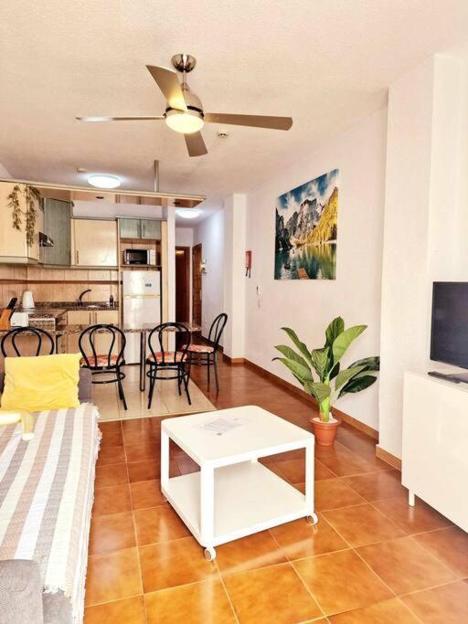 Comfortable Centrally Located Apartment Playa Feñabe Esterno foto