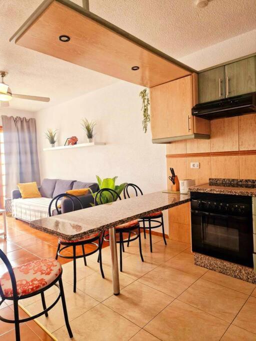 Comfortable Centrally Located Apartment Playa Feñabe Esterno foto